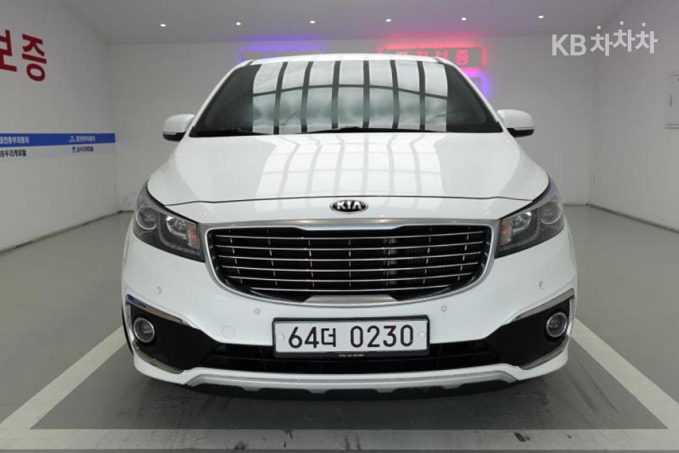 Kia Carnival — miniaturë 2