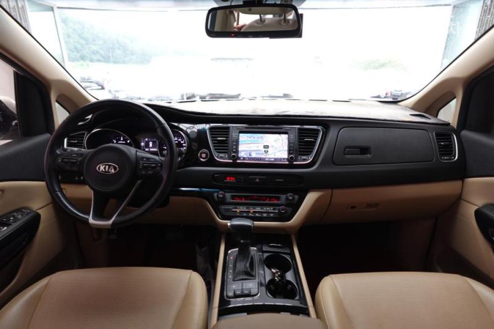 Kia Carnival — miniaturë 10
