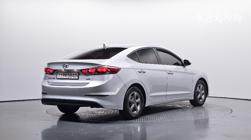 Hyundai Avante — miniaturë 2