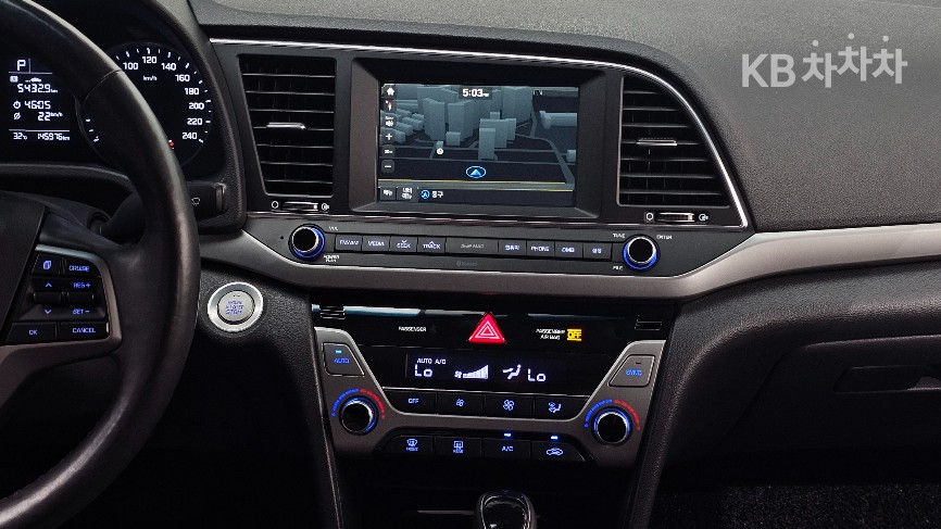 Hyundai Avante — miniaturë 15