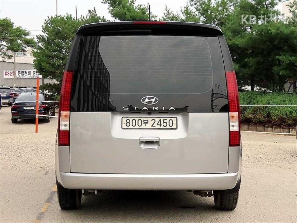 Hyundai Staria — miniaturë 4