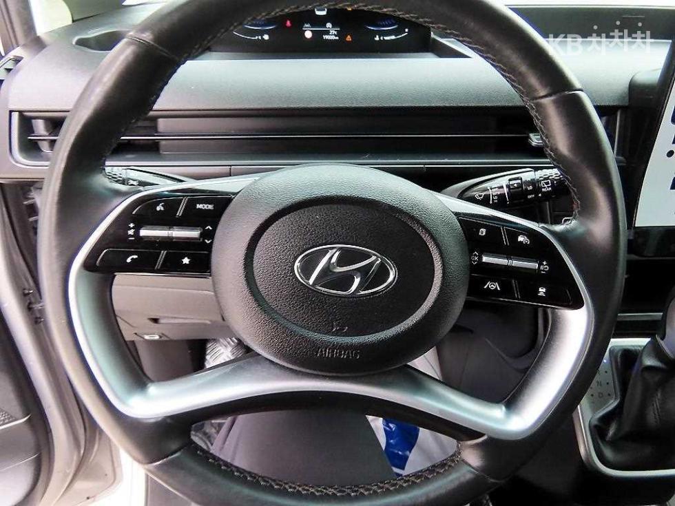 Hyundai Staria — miniaturë 8