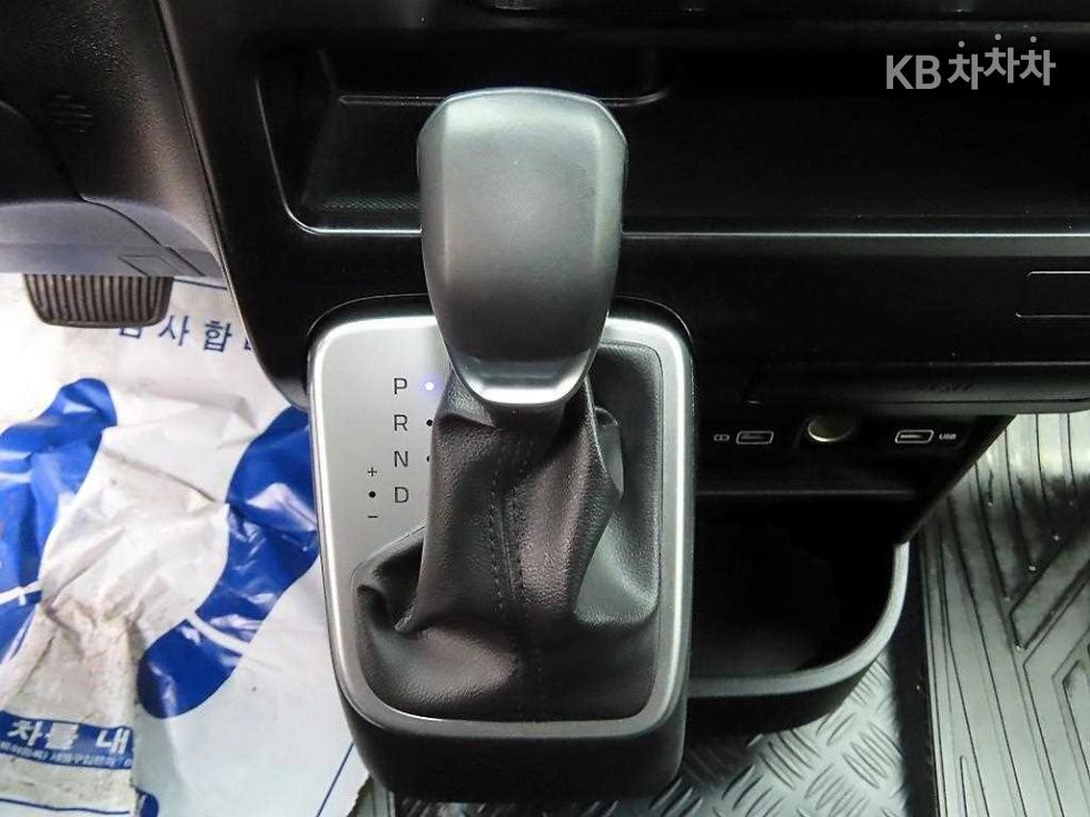 Hyundai Staria — miniaturë 10