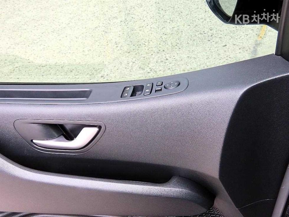 Hyundai Staria — miniaturë 11