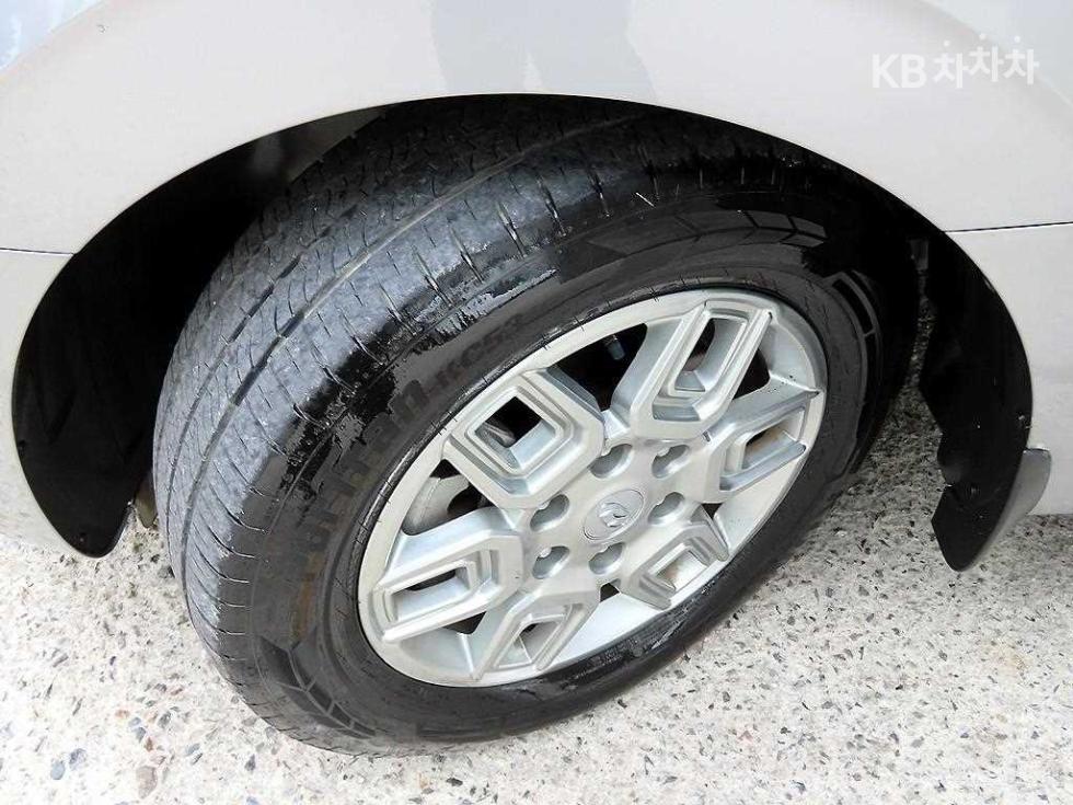 Hyundai Staria — miniaturë 18