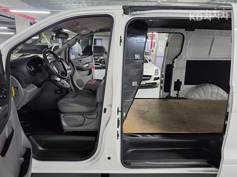 Hyundai Starex — miniaturë 6
