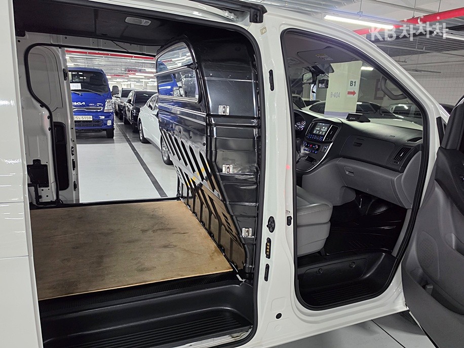 Hyundai Starex — miniaturë 9