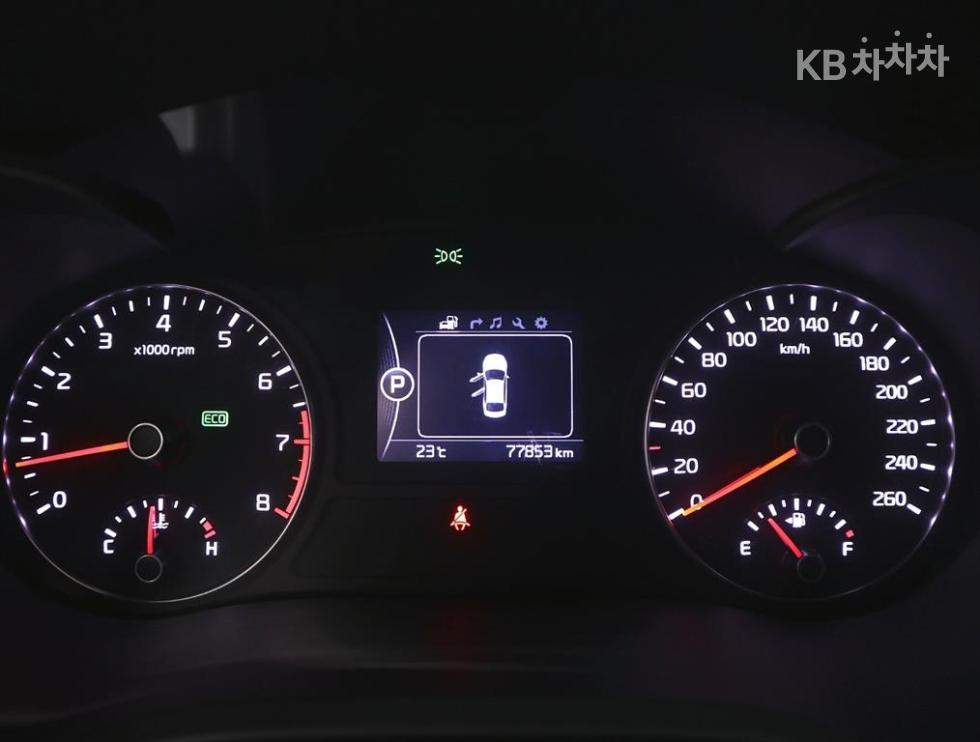 Kia K5 — miniaturë 7