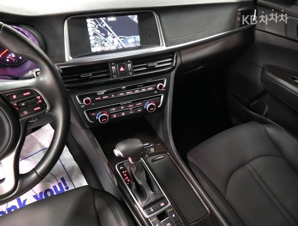 Kia K5 — miniaturë 10