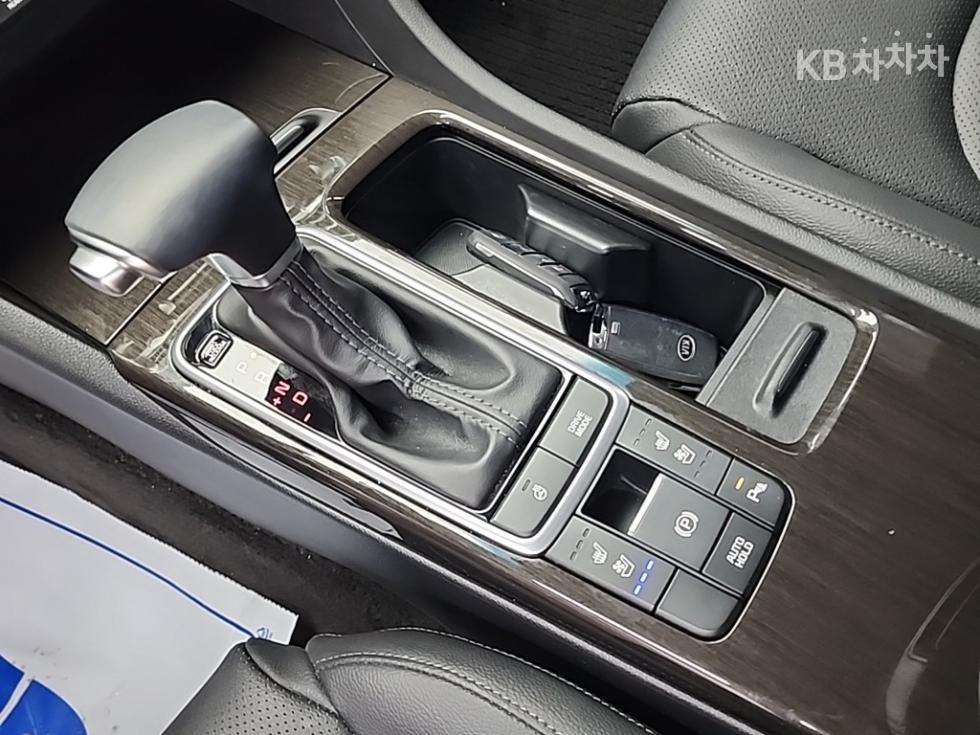 Kia K5 — miniaturë 8