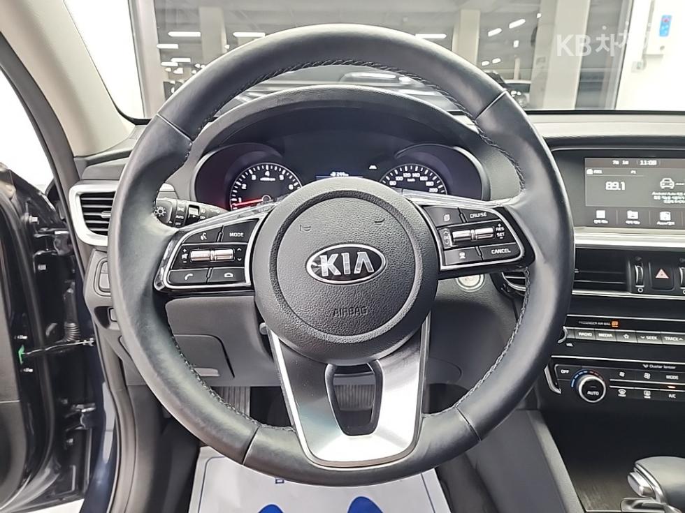 Kia K5 — miniaturë 9