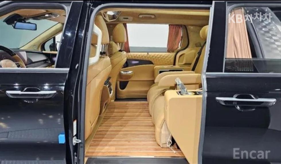 Kia Carnival — miniaturë 16
