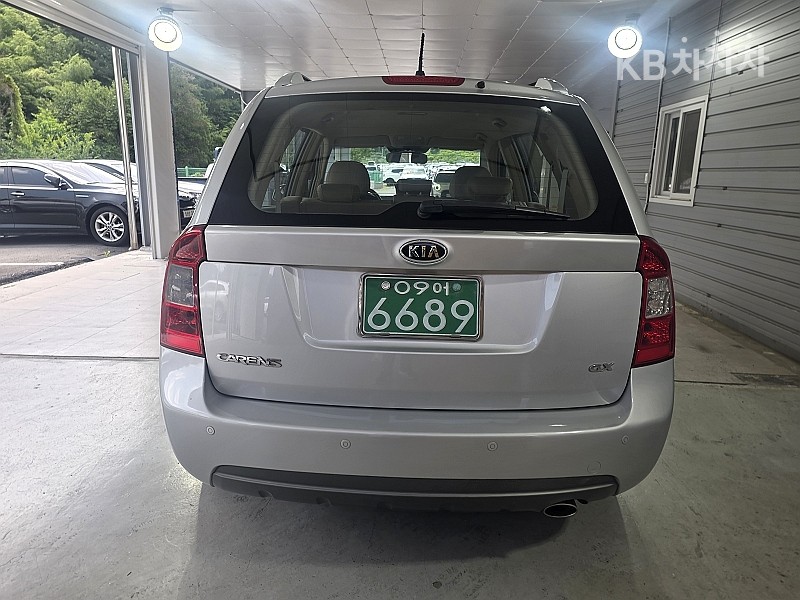 Kia Carens — miniaturë 6