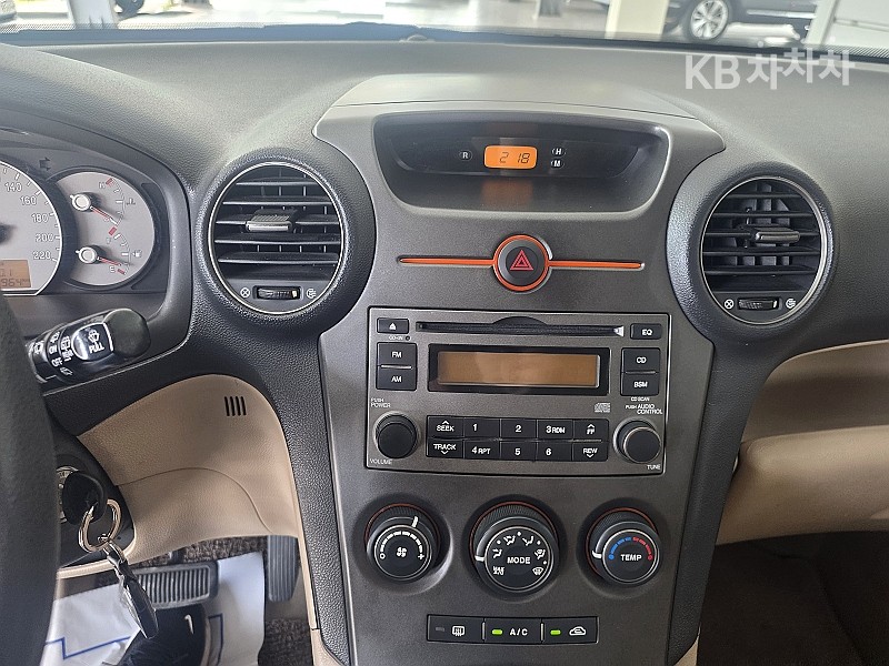 Kia Carens — miniaturë 11