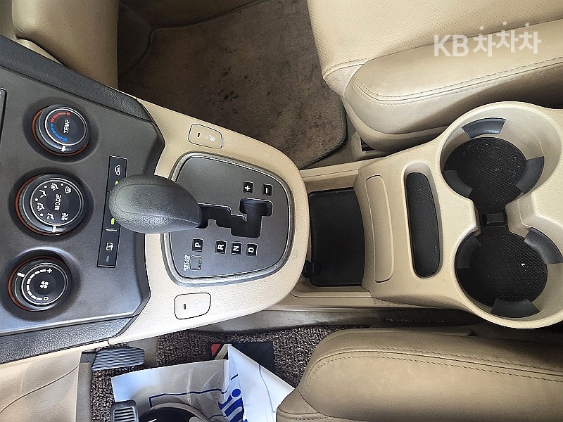 Kia Carens — miniaturë 12