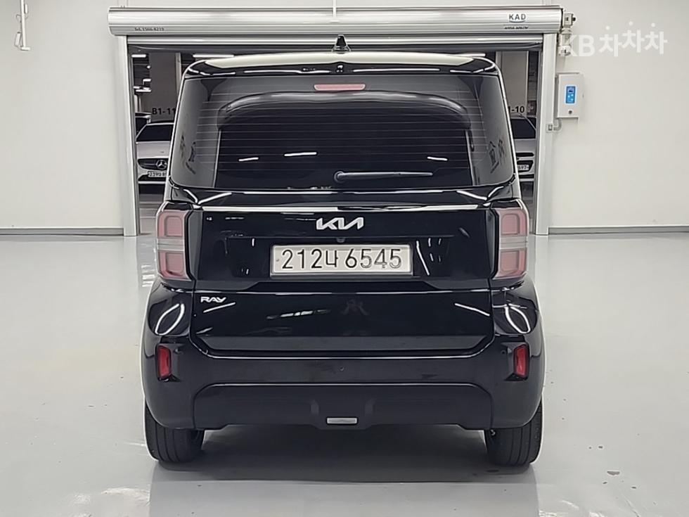 2023 Kia Used Car photo