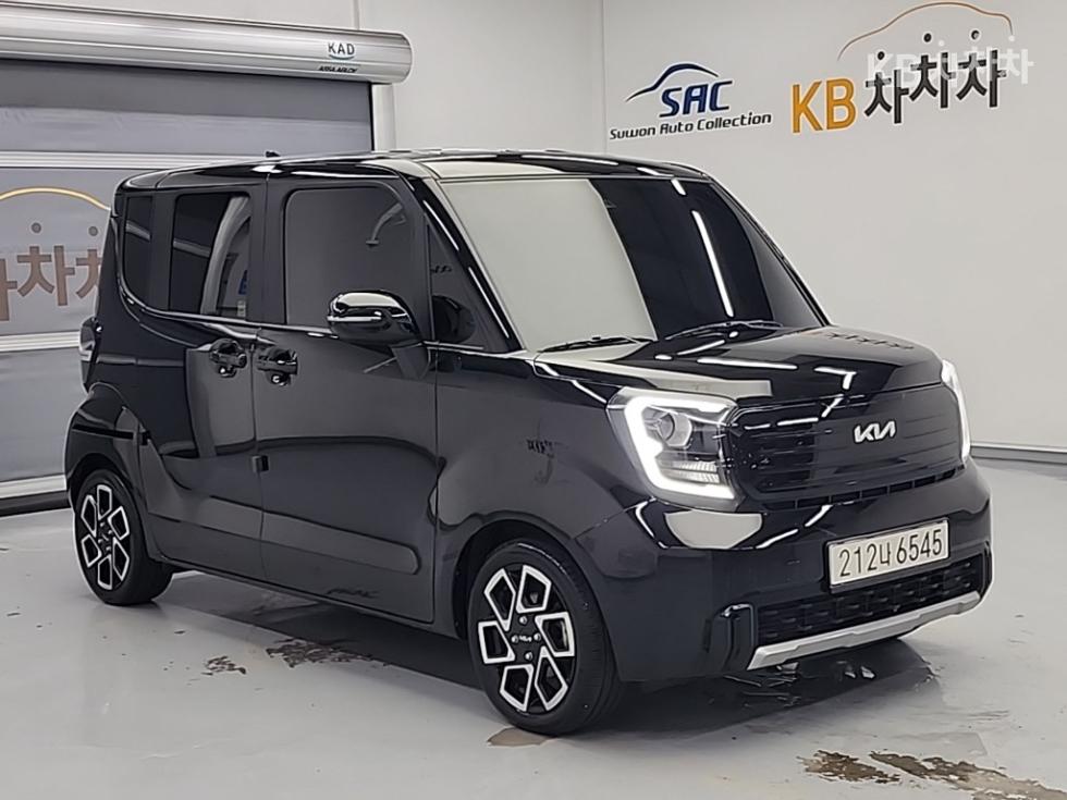 2023 Kia Used Car photo