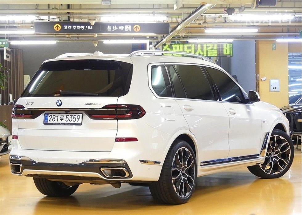BMW X7 — miniaturë 3