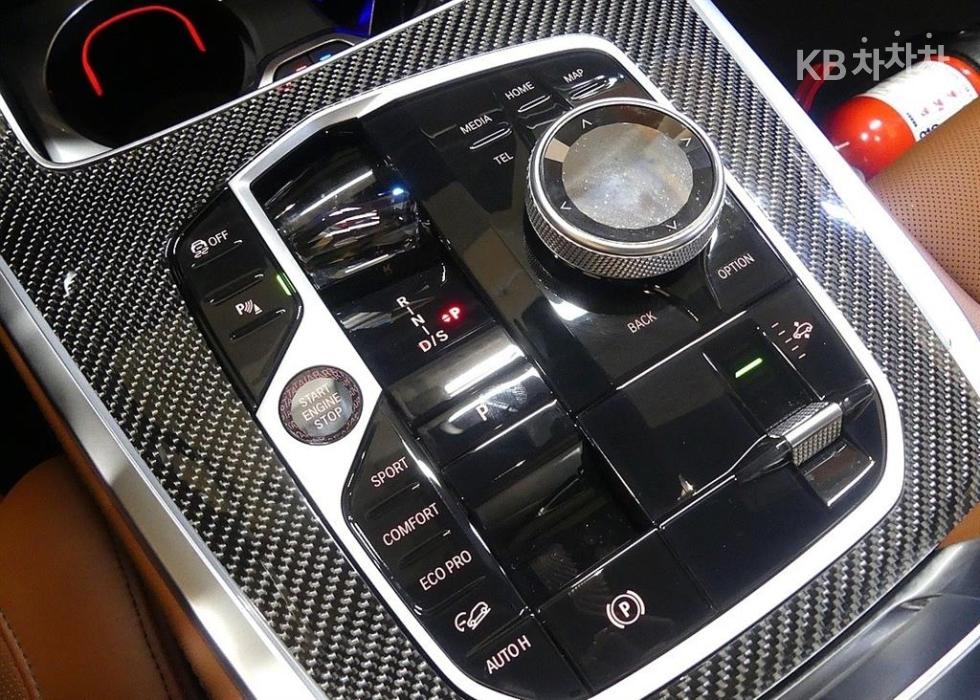 BMW X7 — miniaturë 7
