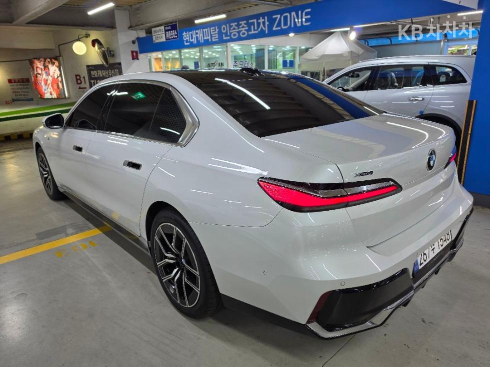 BMW 7er — miniaturë 6