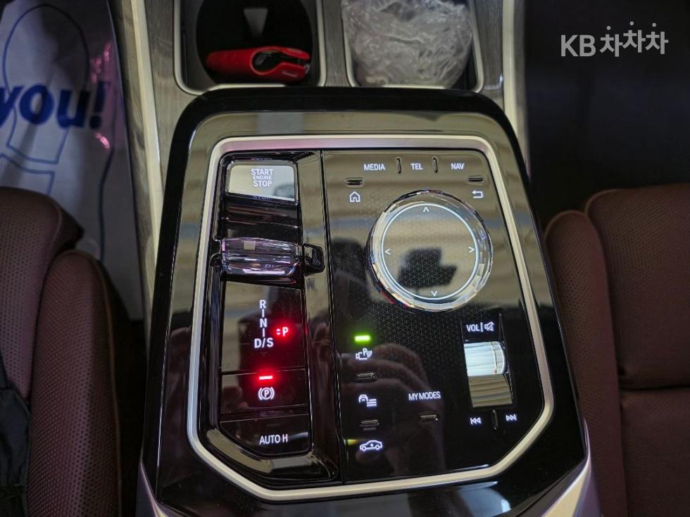 BMW 7er — miniaturë 14