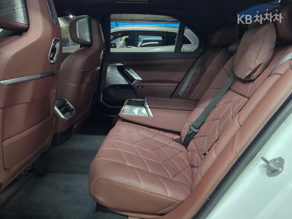 BMW 7er — miniaturë 17