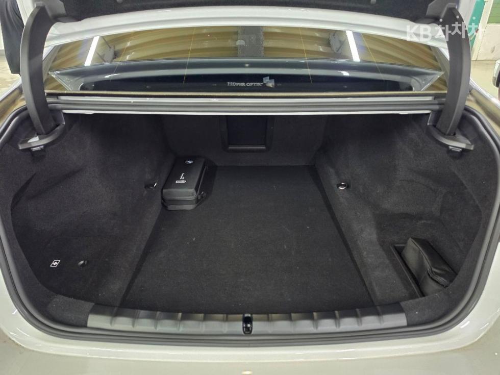 BMW 7er — miniaturë 23