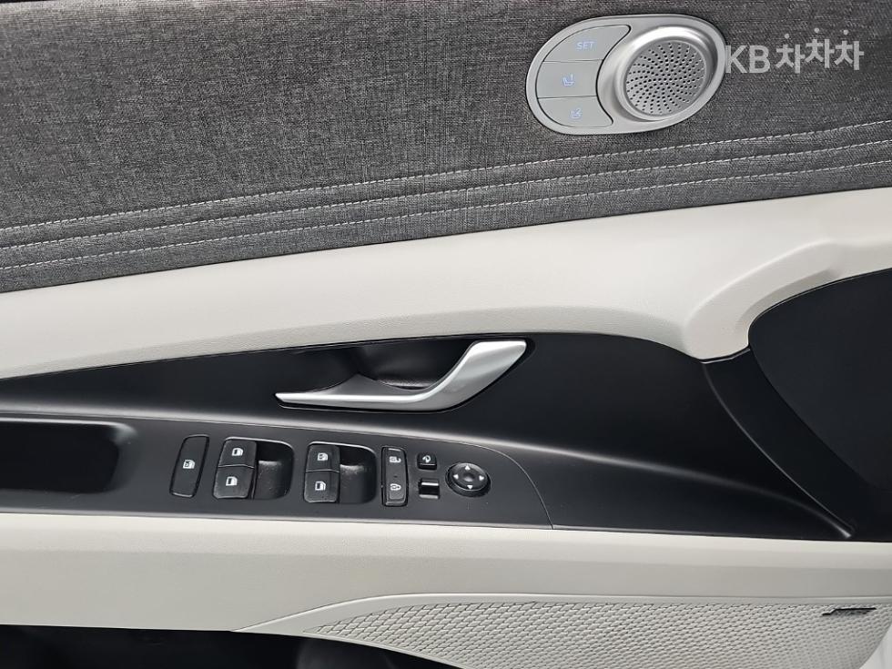 Hyundai Avante — miniaturë 17