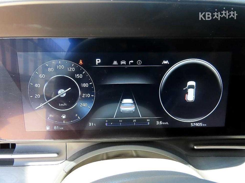 Kia Carnival — miniaturë 9