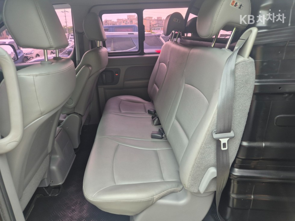 Hyundai Starex — miniaturë 9