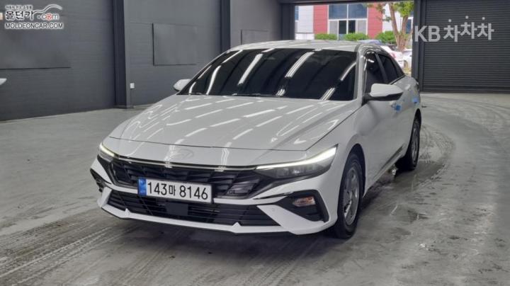 Hyundai Avante 1.6 LPi — foto 1