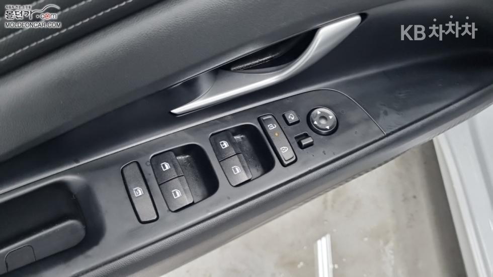Hyundai Avante — miniaturë 15
