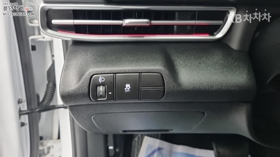 Hyundai Avante — miniaturë 16