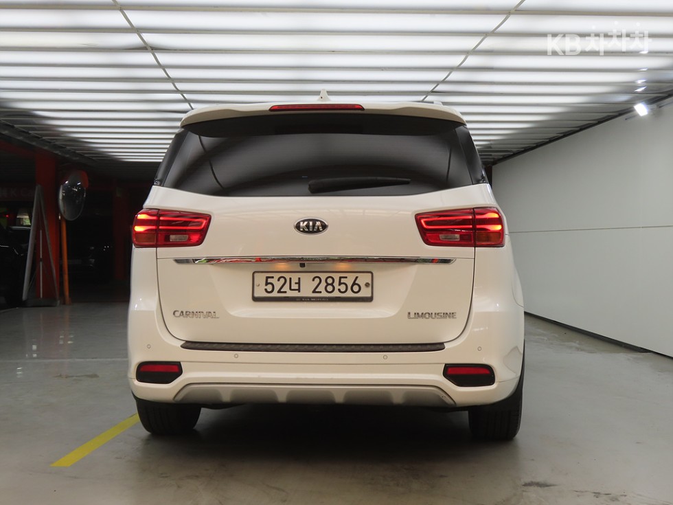 Kia Carnival — miniaturë 3