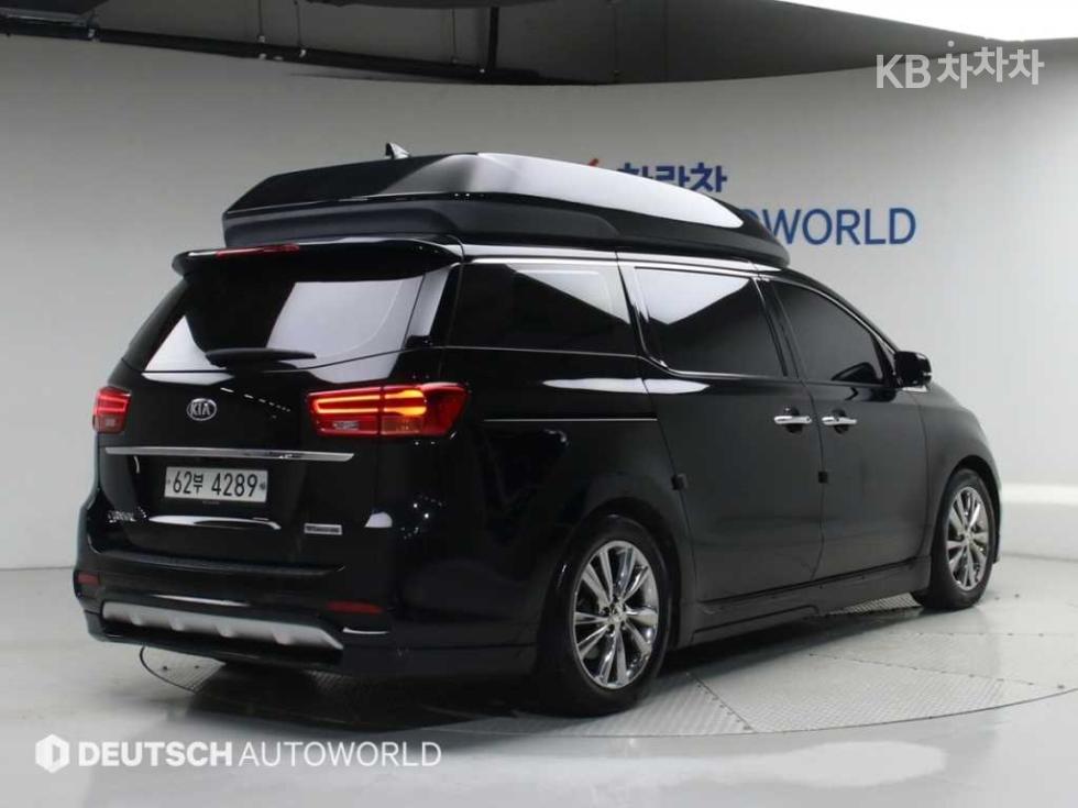 Kia Carnival — miniaturë 2