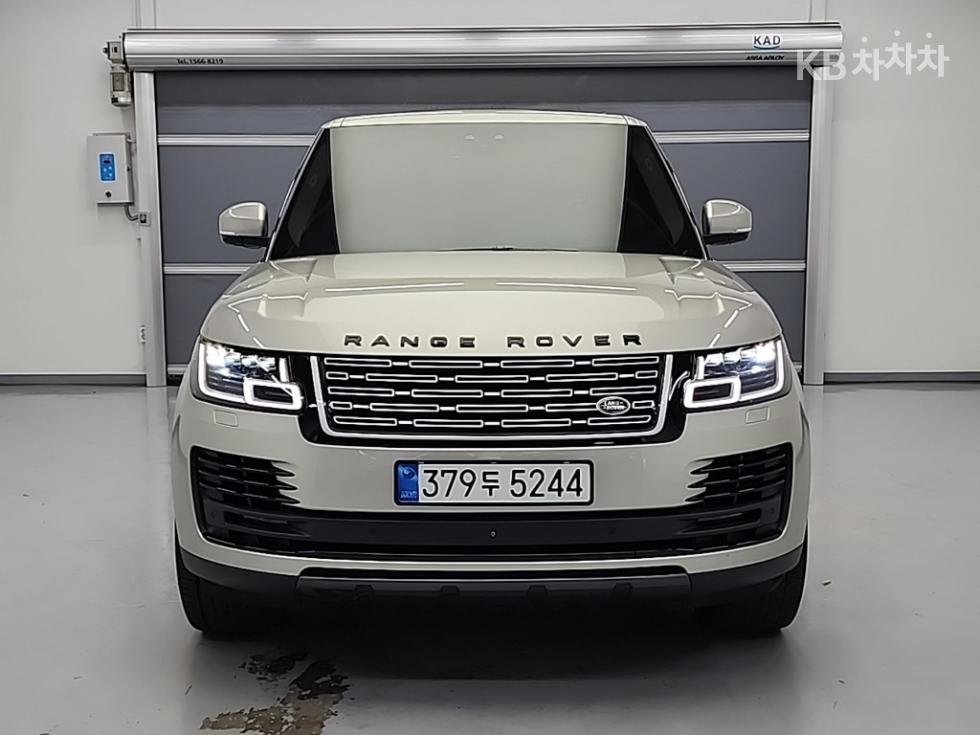 2018 Land Rover Used Car photo