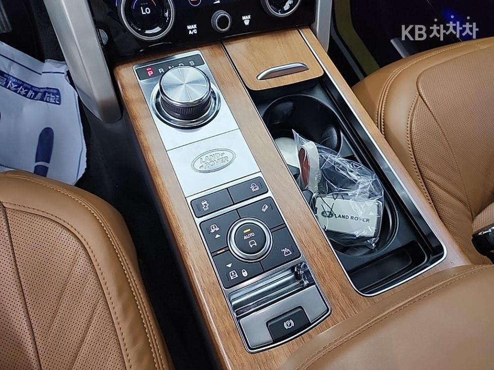 2018 Land Rover Used Car photo