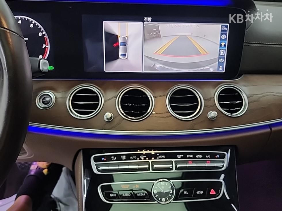 Mercedes-Benz E-klasse — miniaturë 10