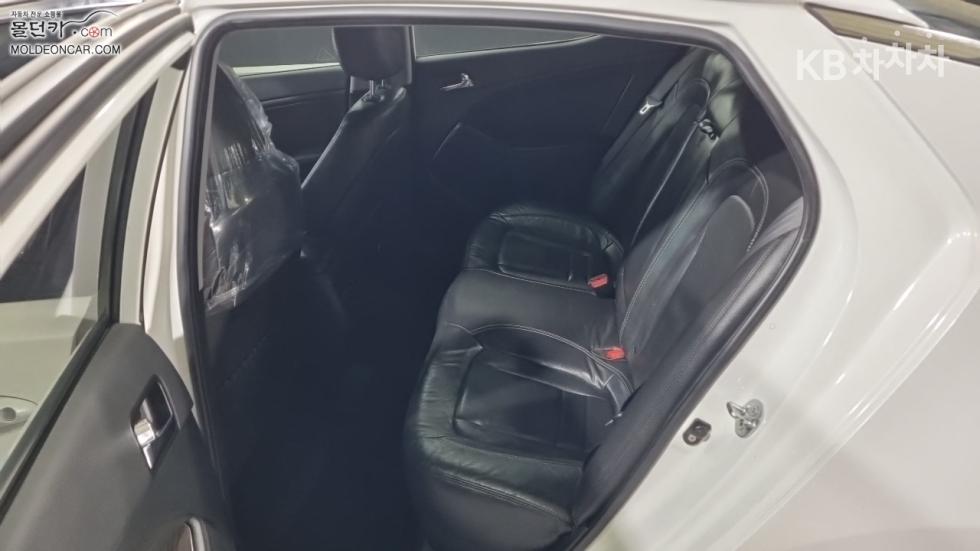 Kia K5 — miniaturë 10