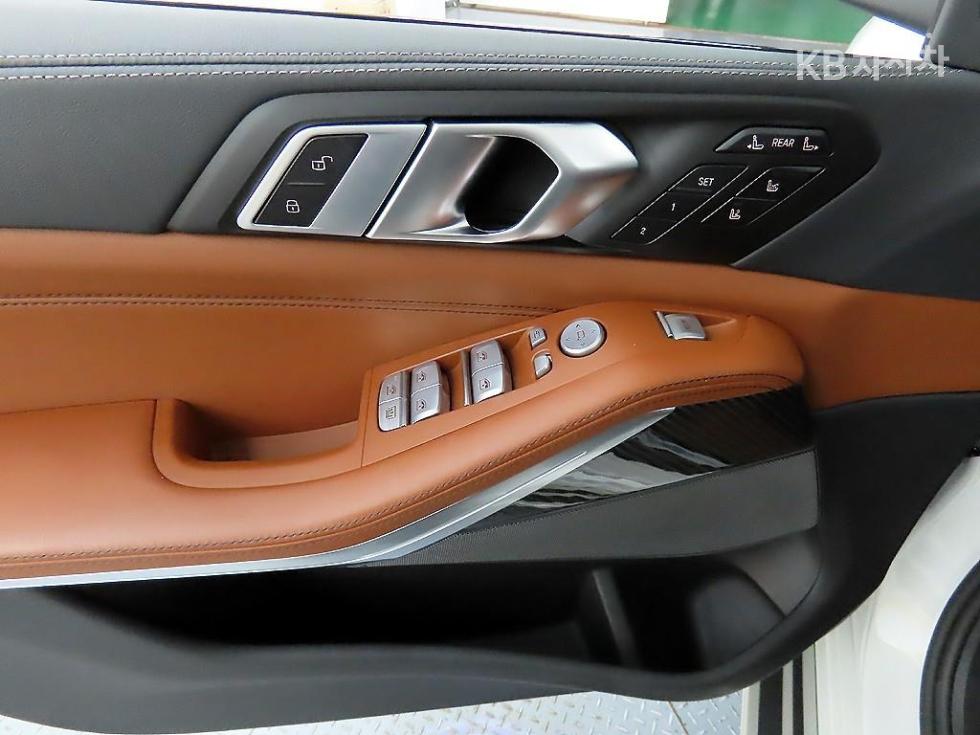 BMW X7 — miniaturë 11