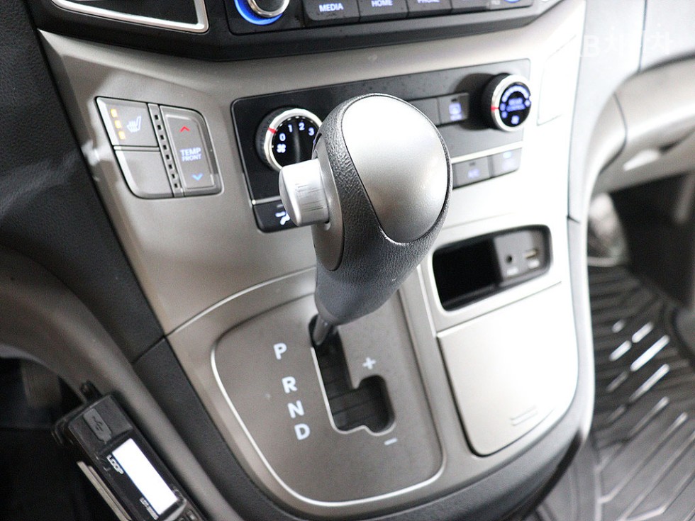 Hyundai Starex — miniaturë 10