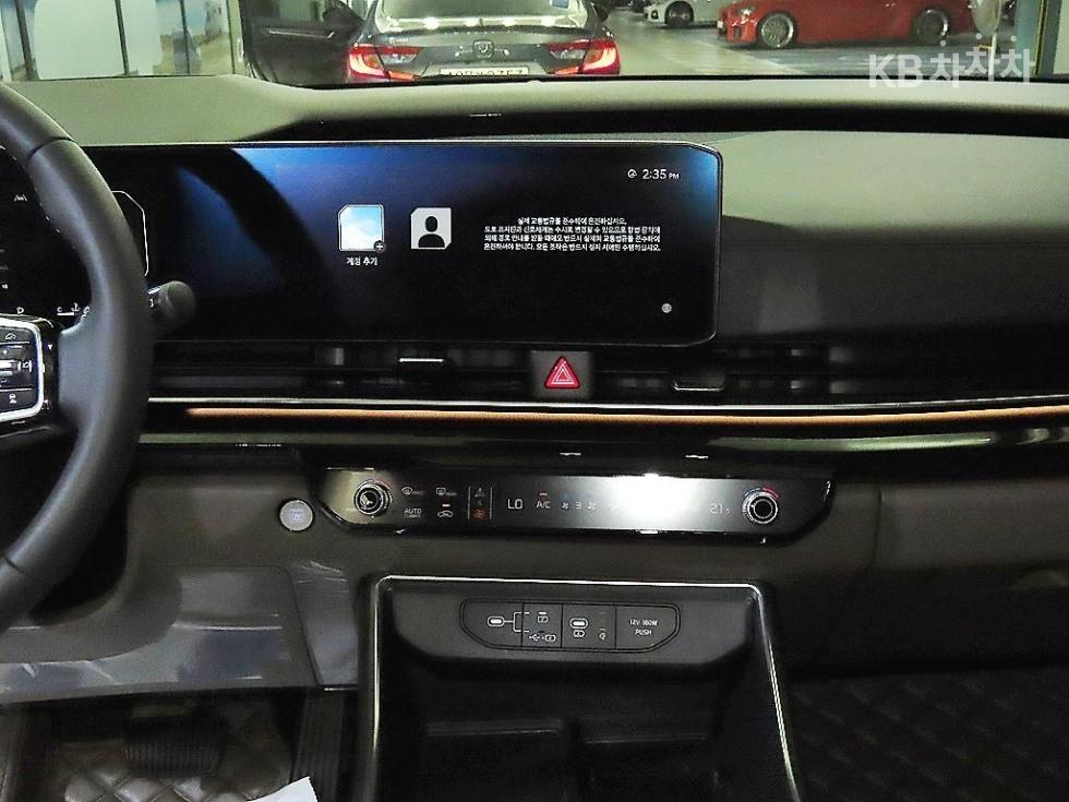 Kia Carnival — miniaturë 11