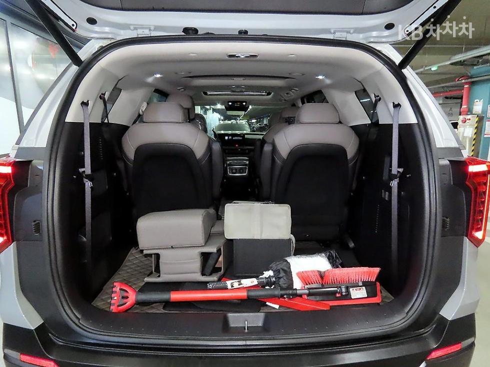 Kia Carnival — miniaturë 14
