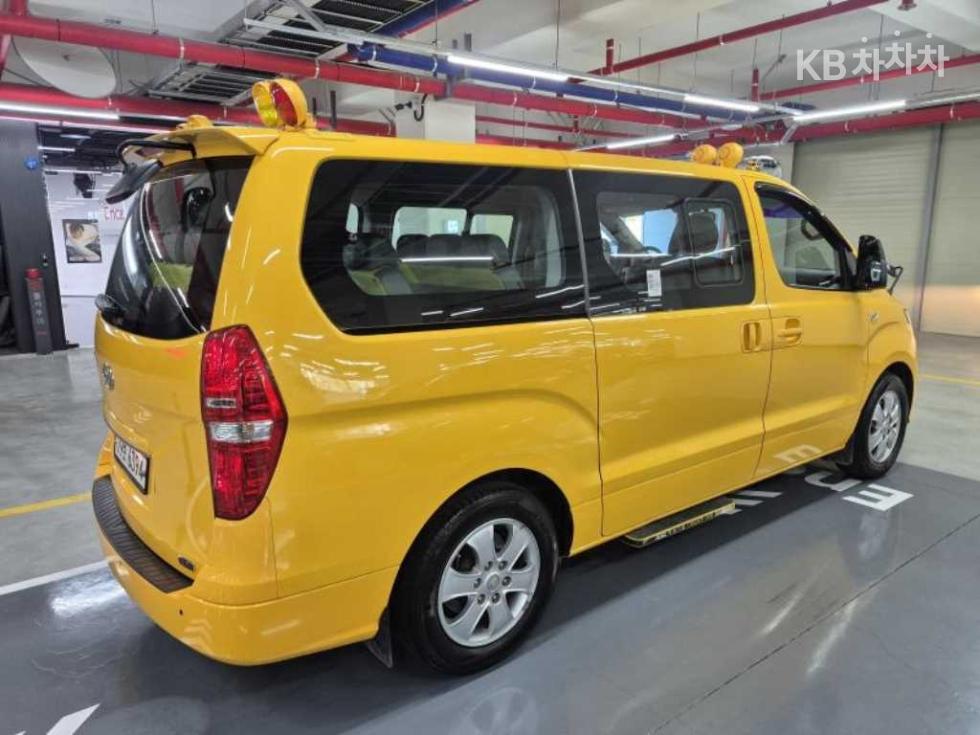 Hyundai Starex — miniaturë 4