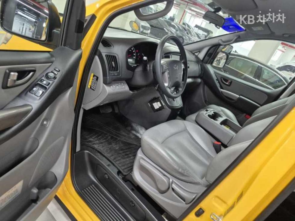 Hyundai Starex — miniaturë 6
