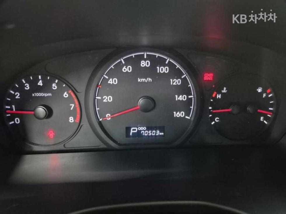 Hyundai Starex — miniaturë 10