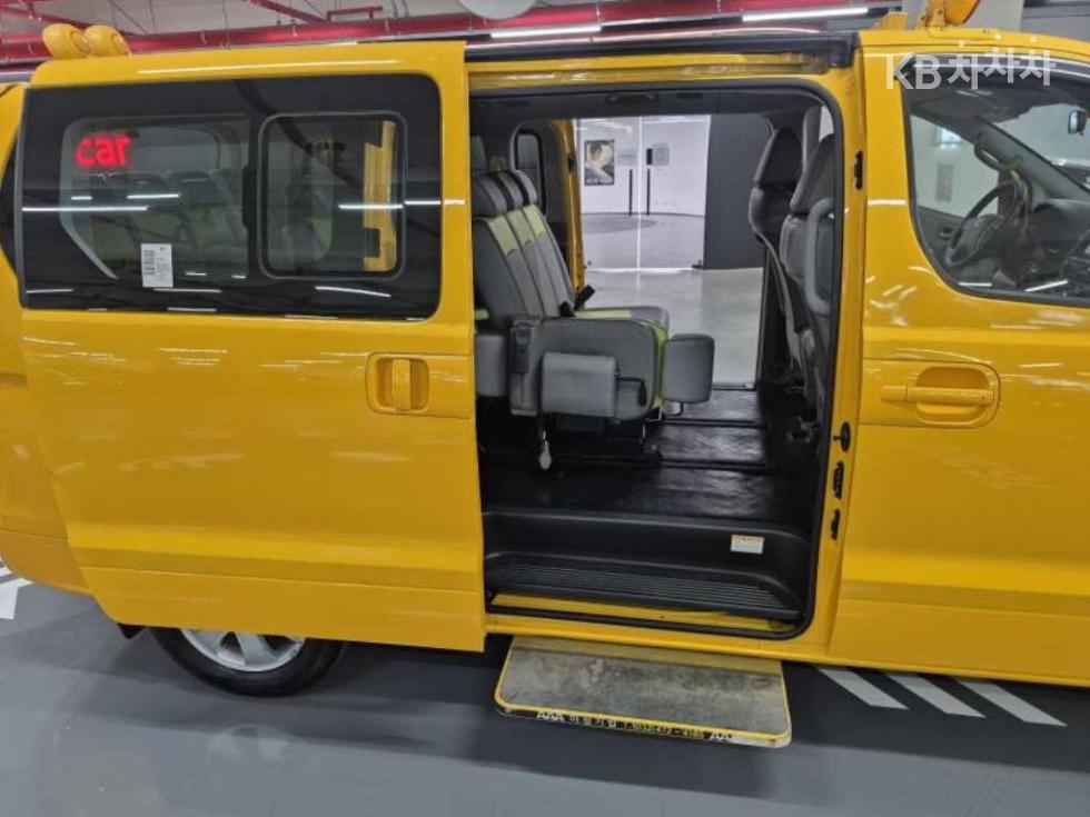 Hyundai Starex — miniaturë 16