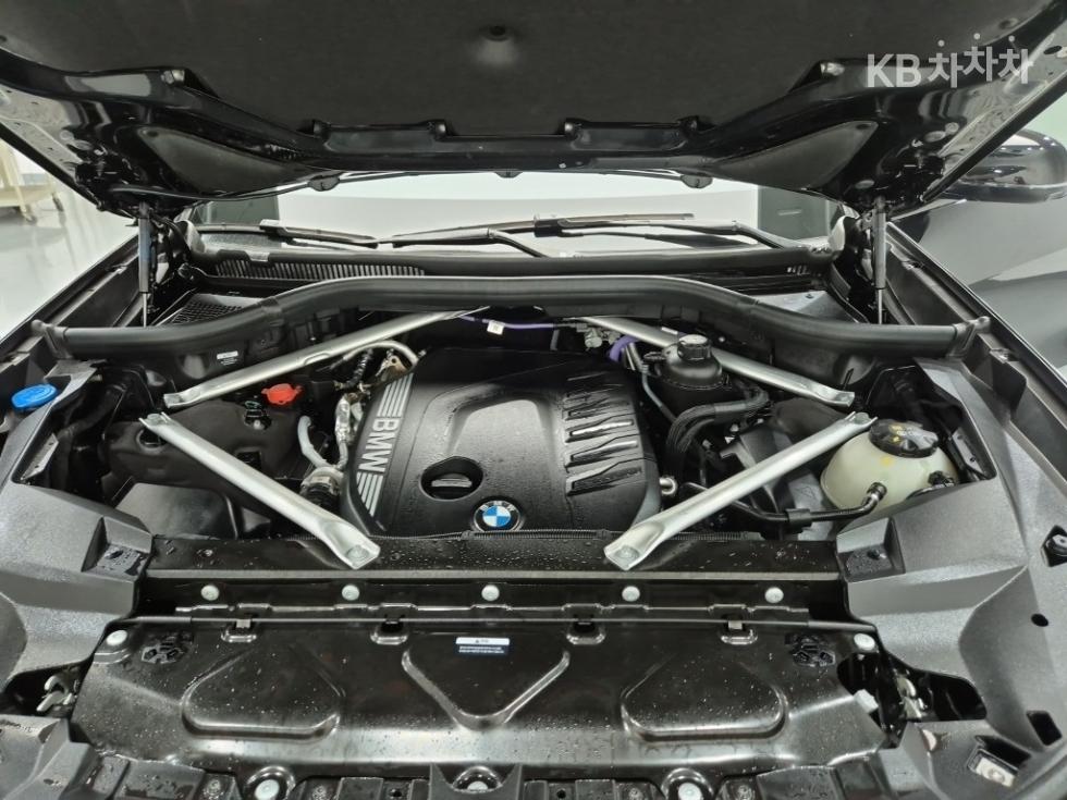 BMW X7 — miniaturë 5