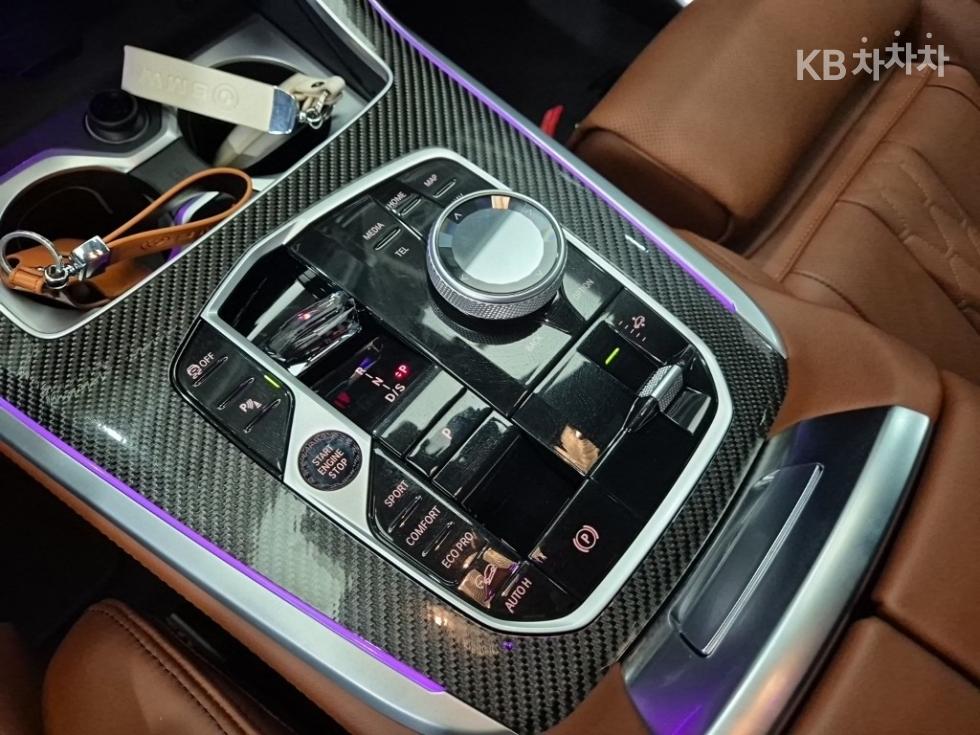BMW X7 — miniaturë 8