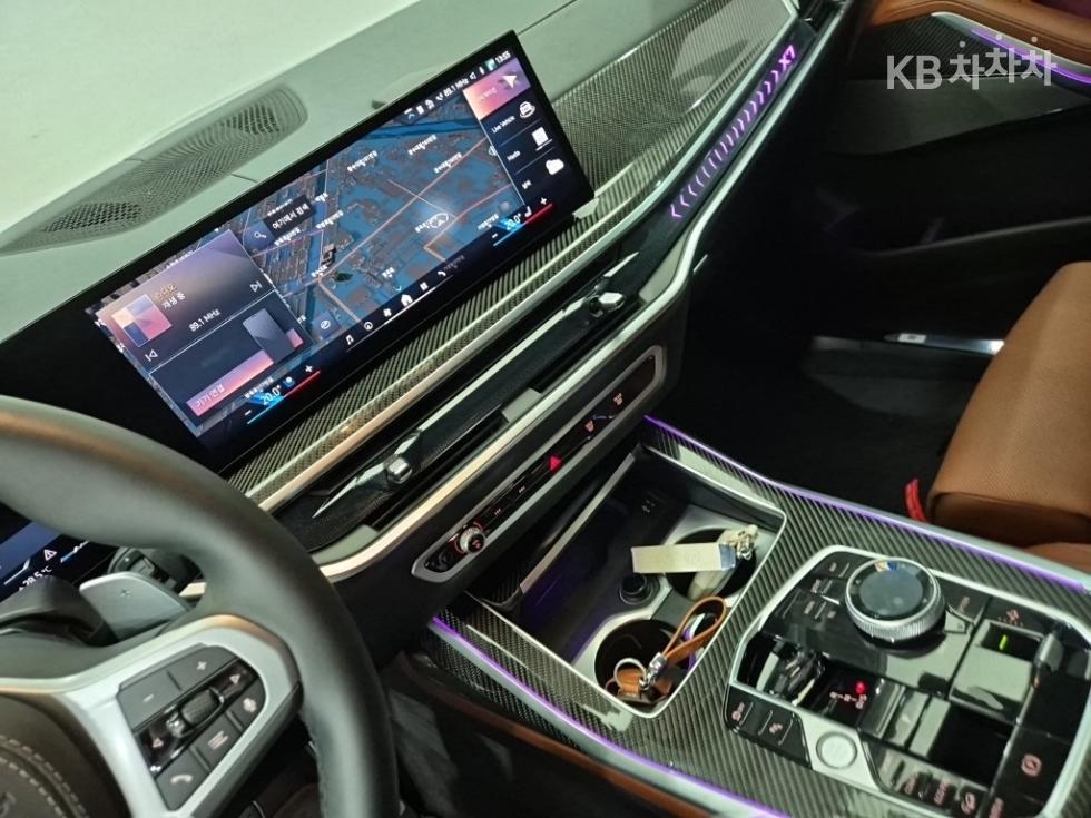 BMW X7 — miniaturë 10